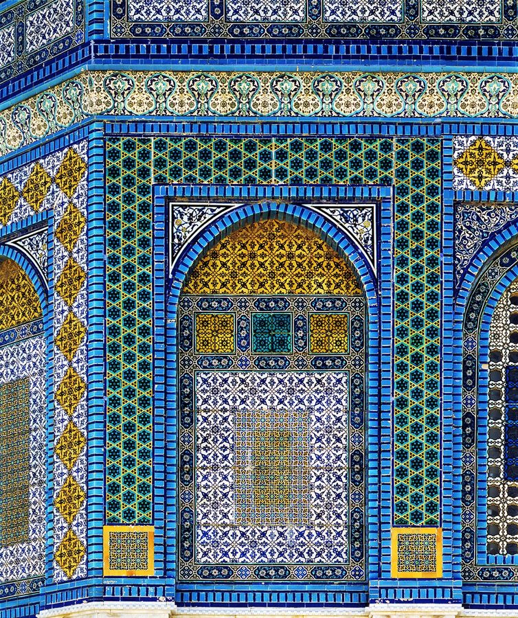 Octagonal Corner Faience